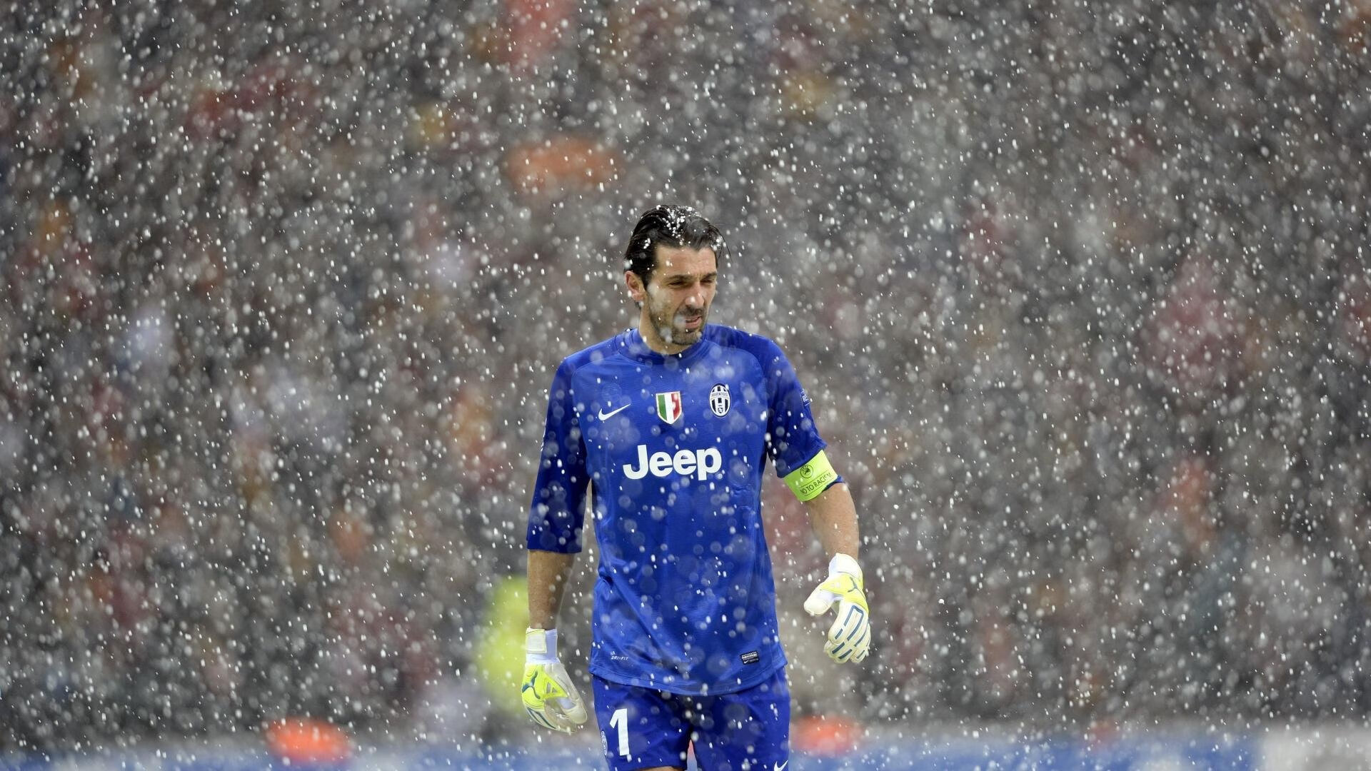 塞内加尔球员穿着毛绒护膝，时尚圈点赞“雪地潮牌”，塞内加尔模特