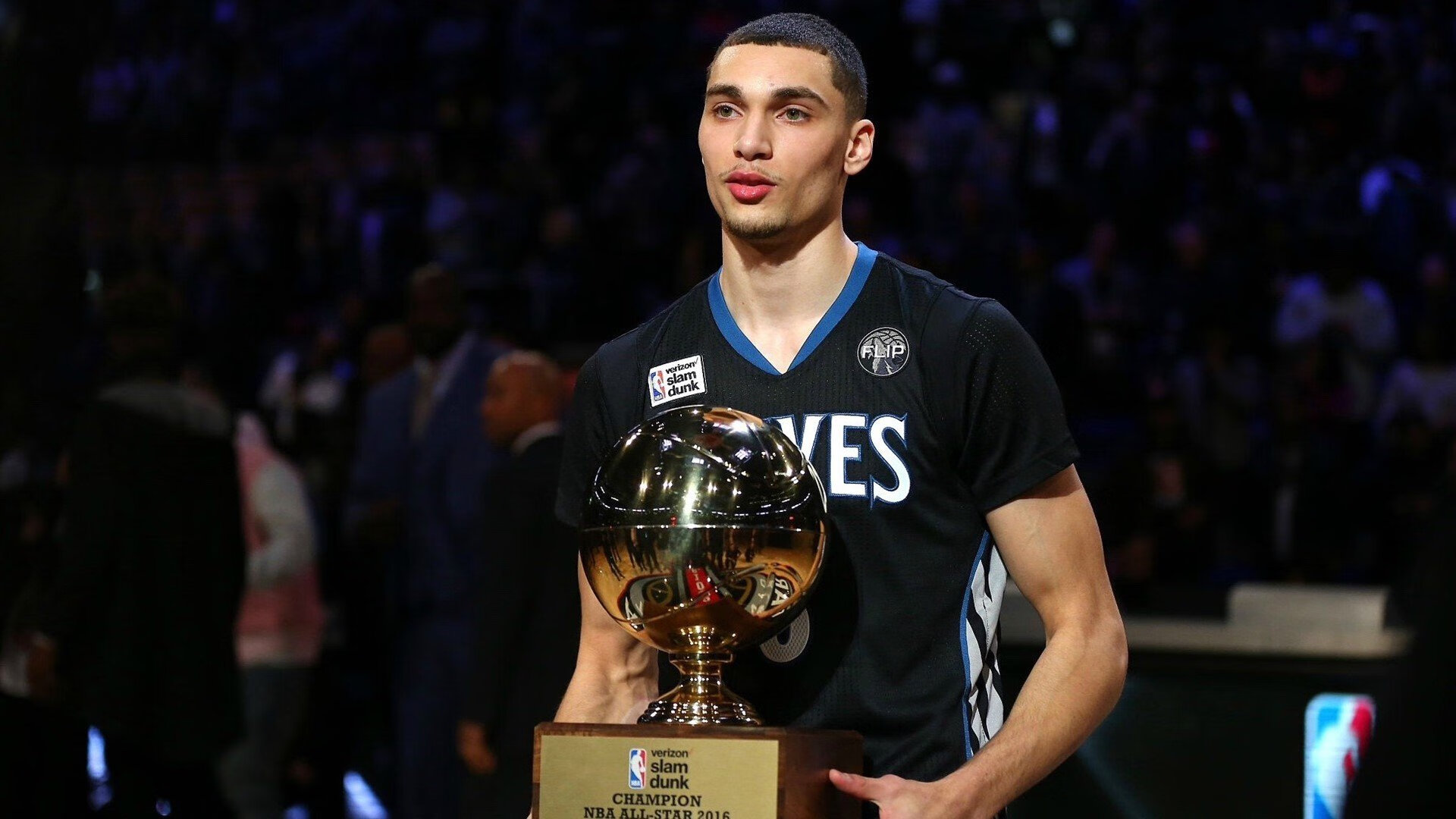 逆境不倒:那些坚韧不拔的足球英雄,足球励志人物